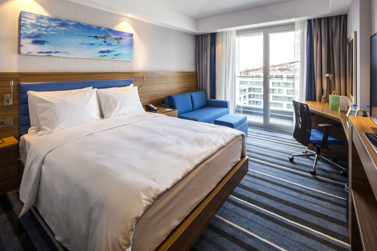 Bedroom 2, Hampton by Hilton Istanbul Kurtkoy, Tuzla