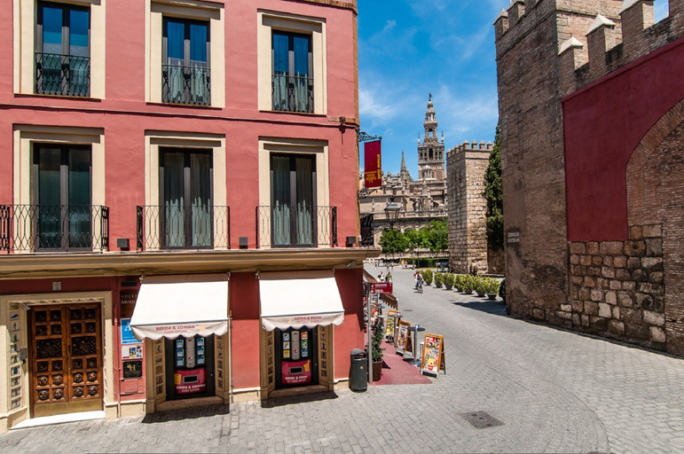 Exterior & Views 2, Suites Murillo Alcazar, Sevilla