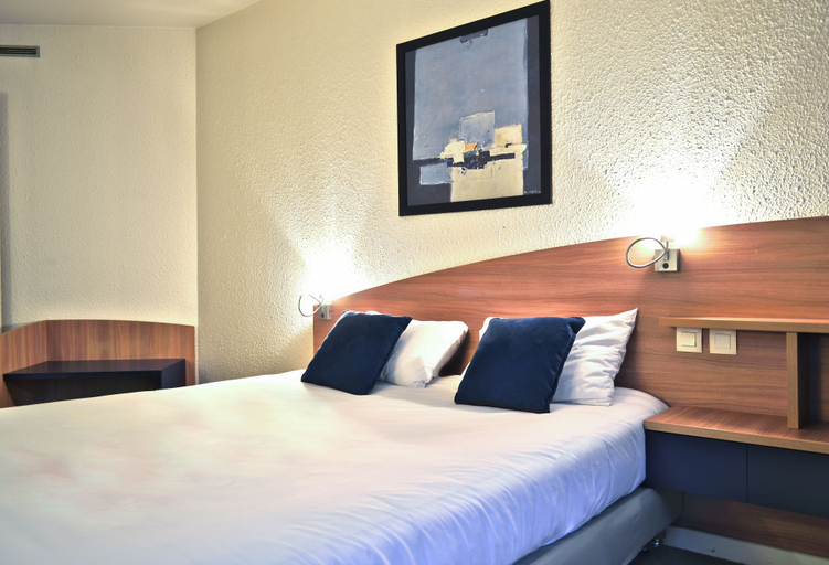 Bedroom 2, Art Hotel Paris Est, Seine-Saint-Denis