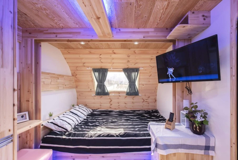 Bedroom 3, Good Caravan Pension, Miryang