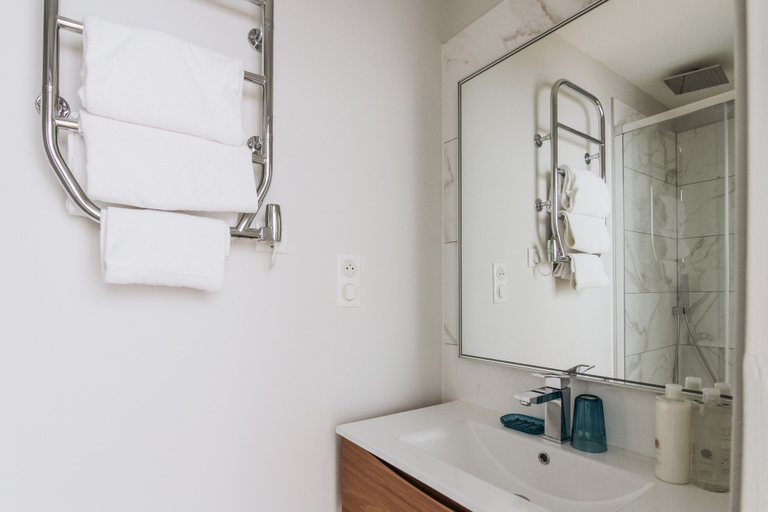 Bathroom 5, Les Apparts de l'Oncle Louis, Yvelines