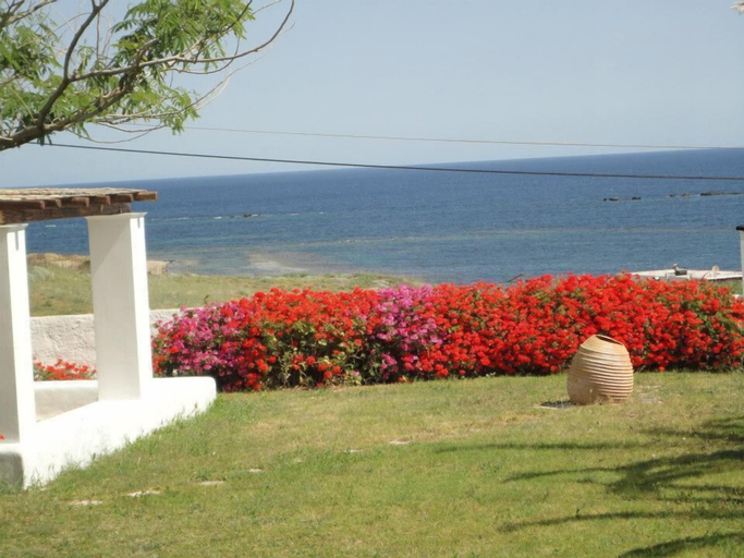 Others 4, Villa Mantalena, Central Greece