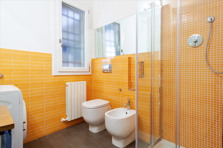Bathroom 4, L'angolo segreto nel pieno centro di Ferrara, Ferrara