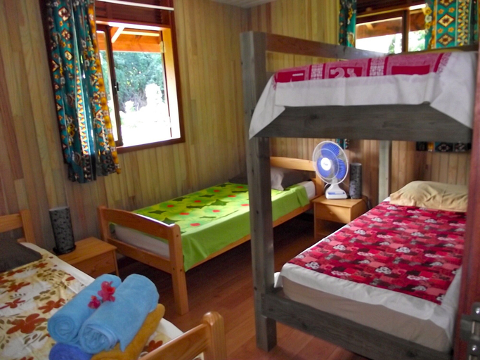 Bedroom 3, Vaianae Lodge
