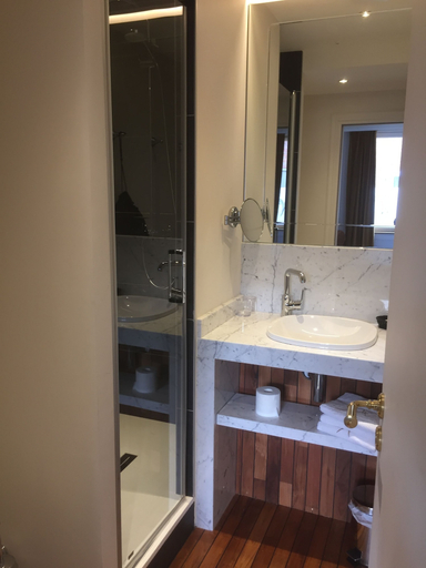 Bathroom 5, Aux Waterzooï, Nord