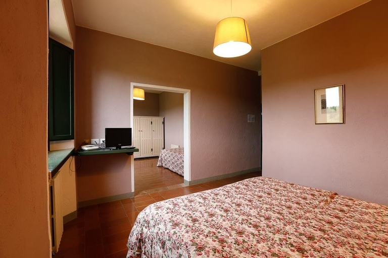 Bedroom 2, Hotel Pescille by Double Hospitality, Siena