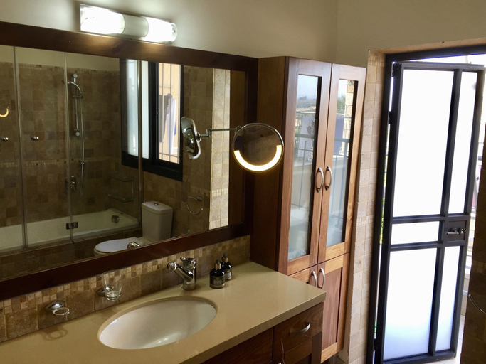 Bathroom 3, House Of The Rising Sun