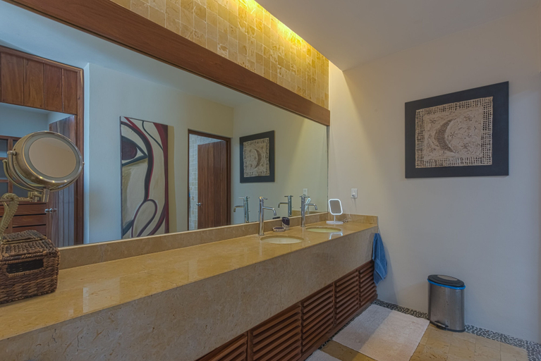 Bathroom 4, Penthouse Xcaret Puerto Aventuras, Cozumel