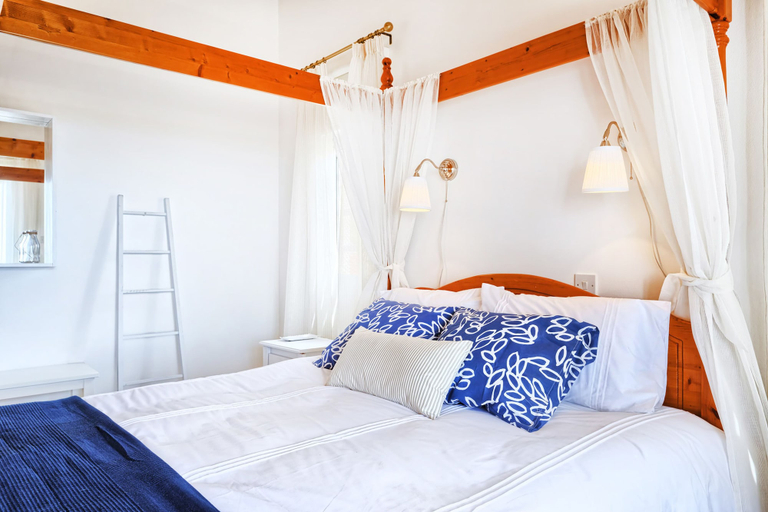 Bedroom 3, Villa Captains