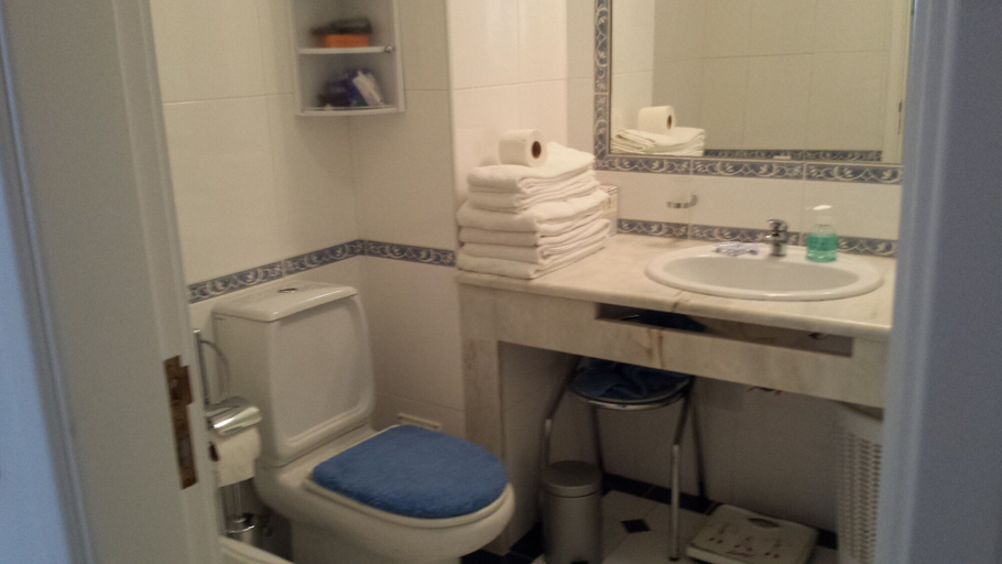 Bathroom 3, Clube Meia Praia, Lagos