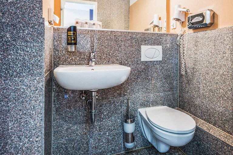 Bathroom 5, Arktur City Hotel, Berlin