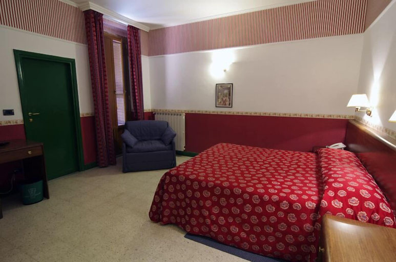 Bedroom 4, Hotel Iris Crillon, Frosinone