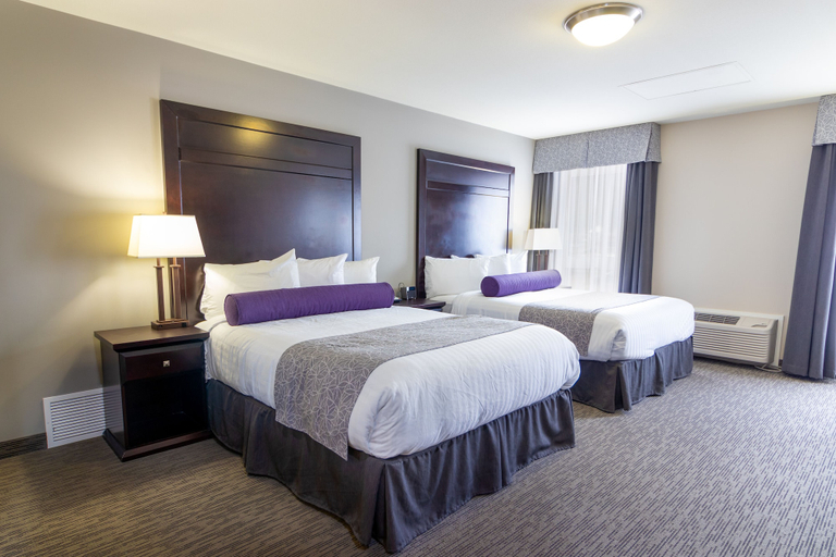 Bedroom 3, The Kanata by BCMInns Blairmore, Division No. 15