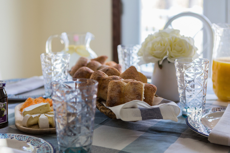 Food & Drinks 4, QuickStay Lake Simcoe Homestyle Cottage Private Beach, York