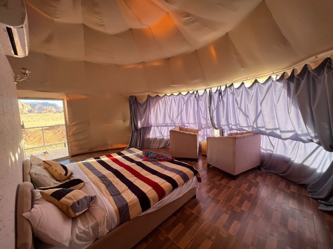 Bedroom 2, Jamal rum camp, Quaira
