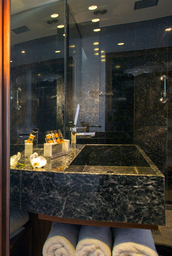 Bathroom 5, Aquila Atlantis Hotel, Crete