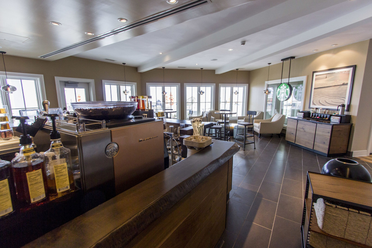 Food & Drinks 5, Cedar Point's Hotel Breakers, Erie