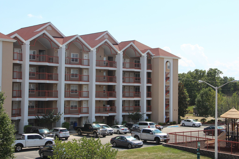 Exterior & Views 2, Grand Crowne Resort, Taney