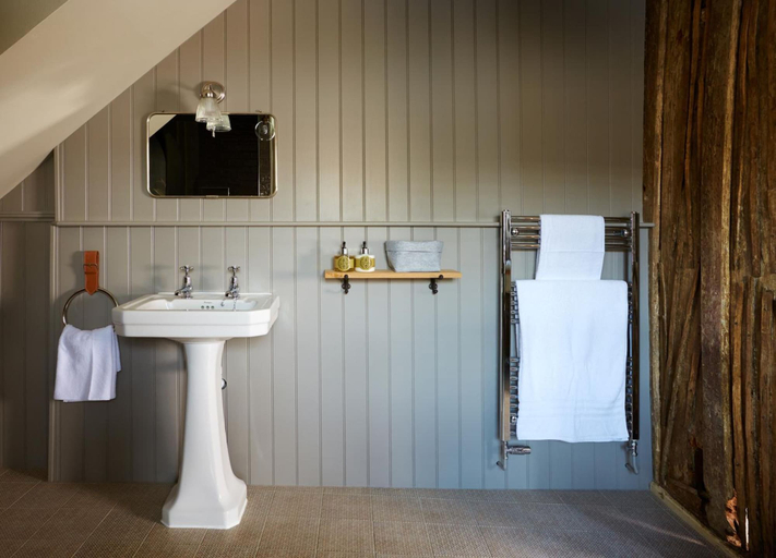 Bathroom 3, The Bull Hotel, Gloucestershire