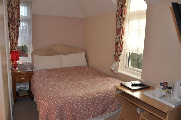 Bedroom 2, Walcot House, Hampshire