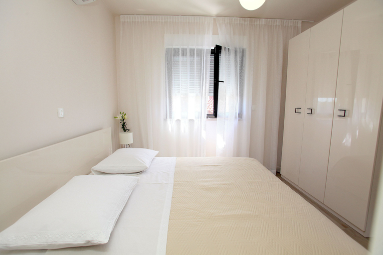 Bedroom 3, Villa Aquamarie, Trogir