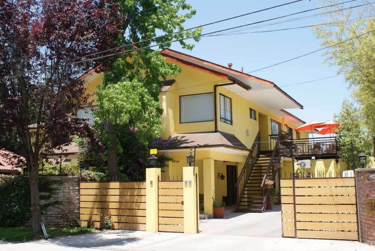 Exterior & Views, Brunos B&B, Santiago