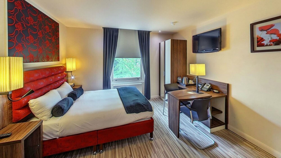 Bedroom 2, Simply Rooms & Suites, London