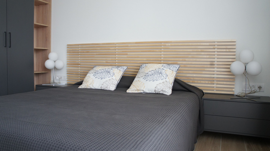 Bedroom 3, Apartamentos La Roca Rentals, Málaga