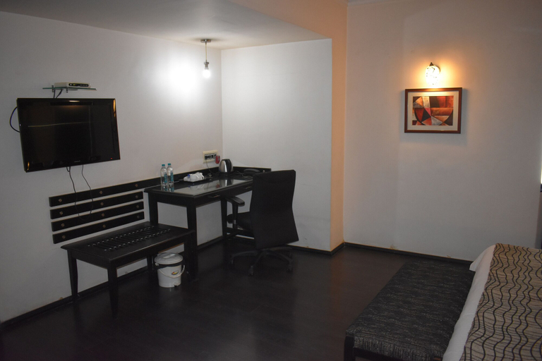 Others 5, Hotel Royal Highness, Ahmadabad