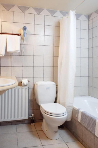 Bathroom, Aposperitis Traditional Guesthouse, Crete