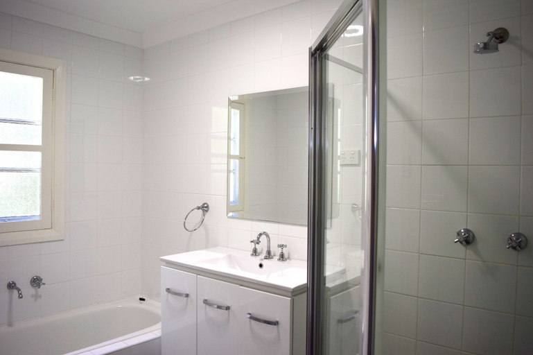 Bathroom, Clanwilliam, Blue Mountains