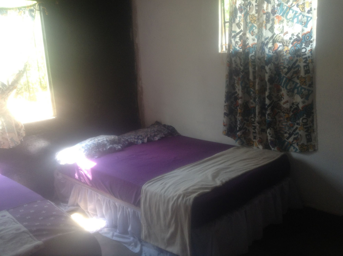 Bedroom 2, Togara Cabin, Hwange