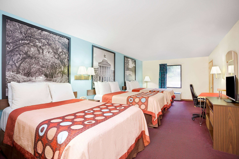 Bedroom 3, Super 8 by Wyndham Forest Park, Clayton