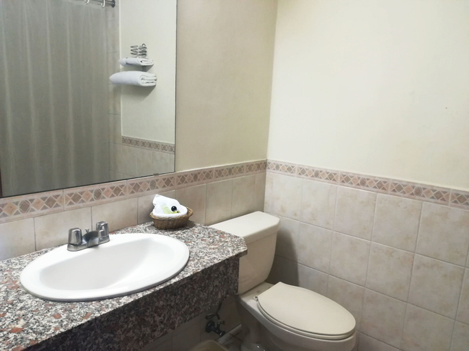 Bathroom 4, Hotel Berlin, Antiguo Cuscatlán
