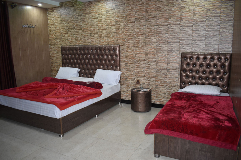 Bedroom 5, Green City Hotel, Hazara