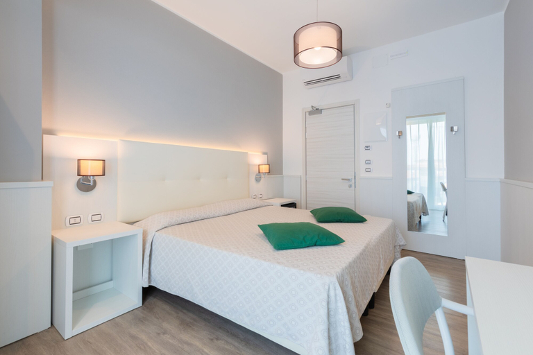 Bedroom 3, Hotel Austria, Venezia