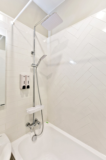 Bathroom 3, Pyatnitskaya Hotel, Central