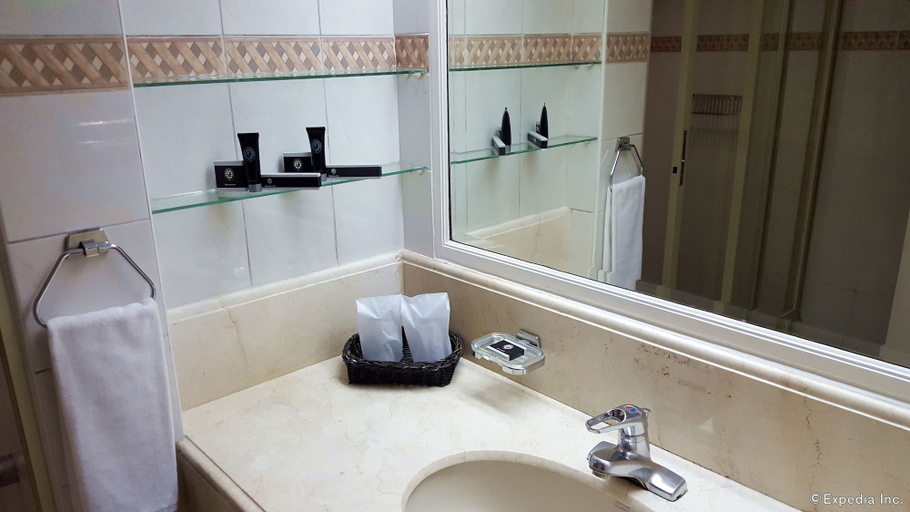 Bathroom 4, AIM Conference Center Manila, Makati City