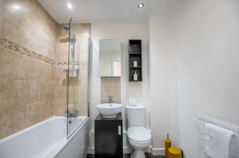 Bathroom, No2, Nottinghamshire