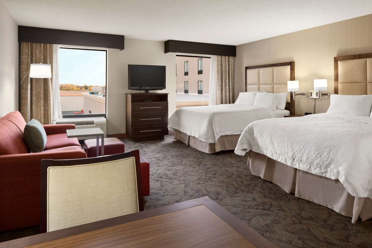 Bedroom 3, Hampton Inn & Suites Detroit/Sterling Heights, Macomb