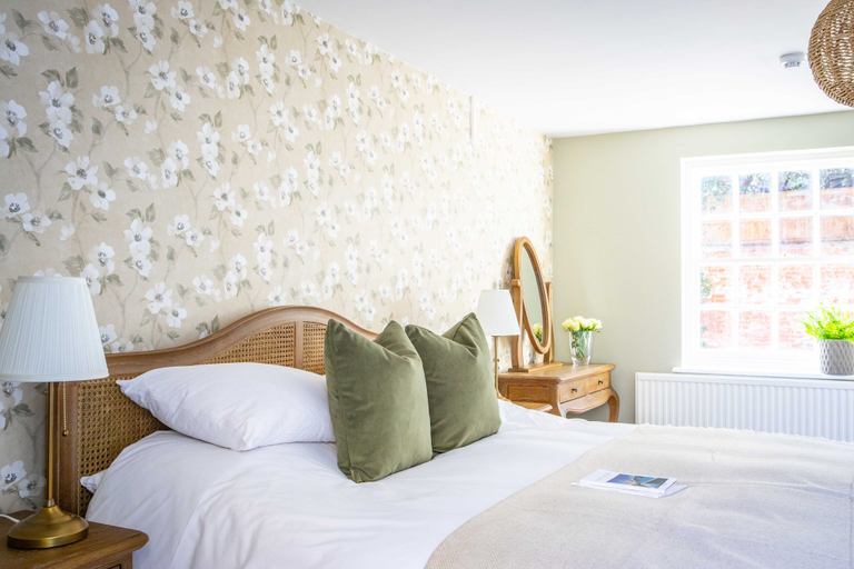 Bedroom 3, The White Horse, Kent