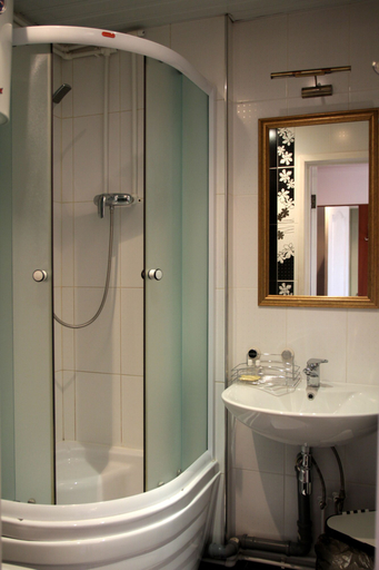 Bathroom 3, Art Galaktika Hotel, Northern