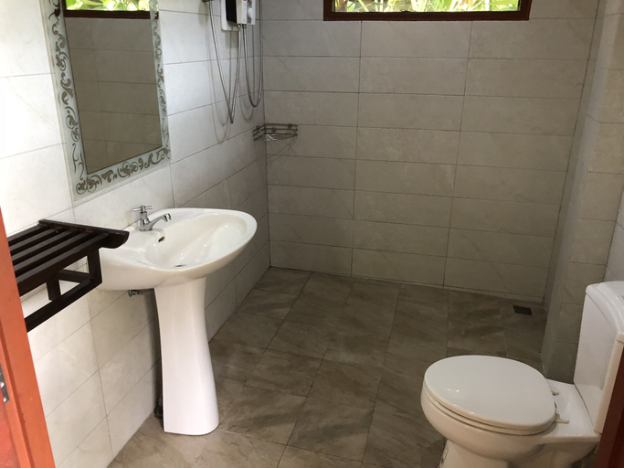 Bathroom, Happy Garden villa, Mueang Krabi