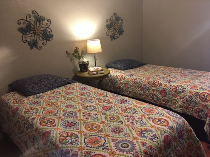 Bedroom 3, The Leakey Inn by CMD, Real