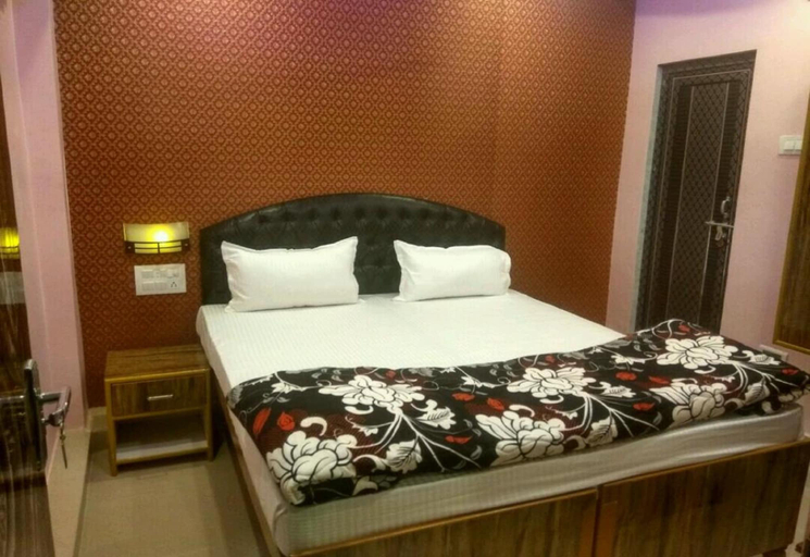Bedroom 3, Walkin Shiva P Guest House, Varanasi