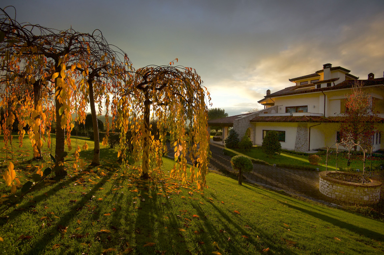 Exterior & Views, Radici Resort, Avellino