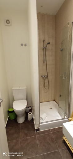 Bathroom 4, Happy @ Chiado, Lisbon