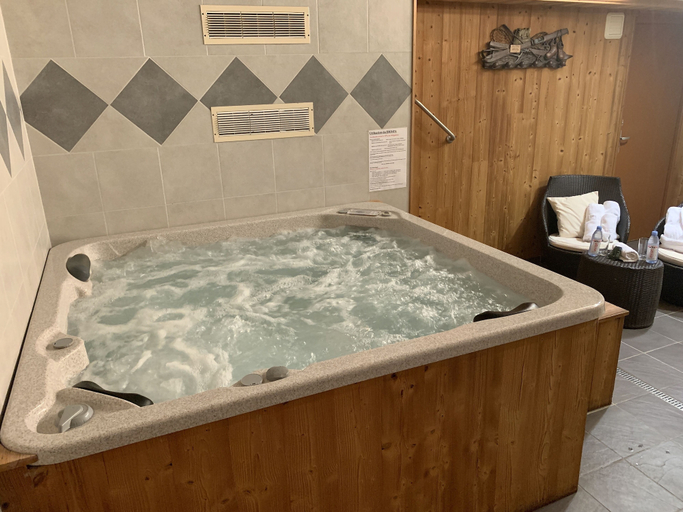 Bathroom 2, Hotel Les Prodains, Haute-Savoie