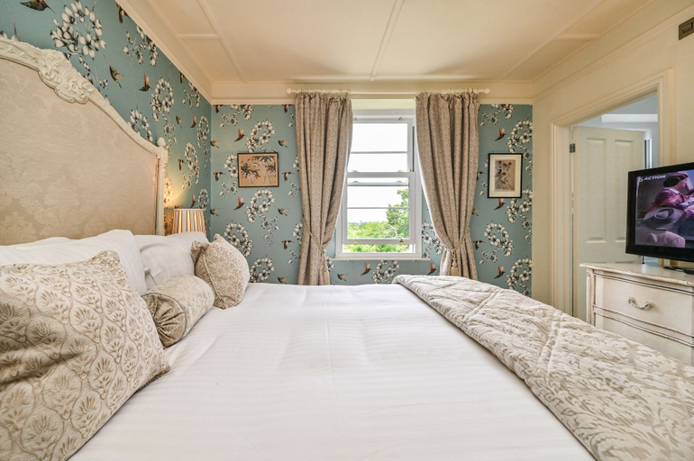 Bedroom 2, Muntham Holiday Apartments & Town House, Torbay