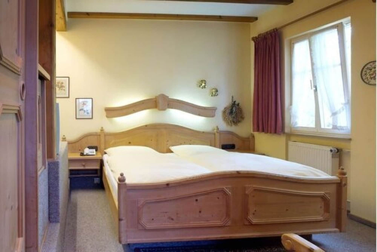 Bedroom 4, Hotel-Gasthof Rödertor, Ansbach